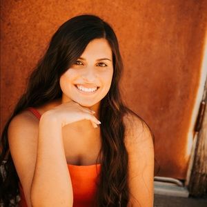 Meet your Posher, Nadia